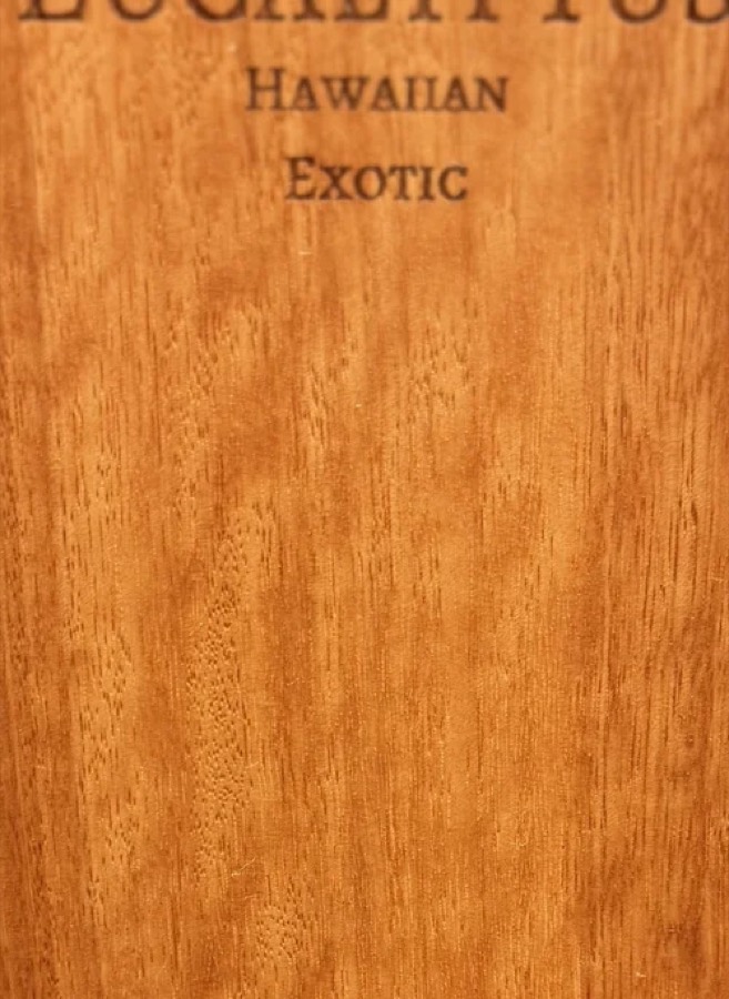 Closer detail of Eucalyptus grain figure