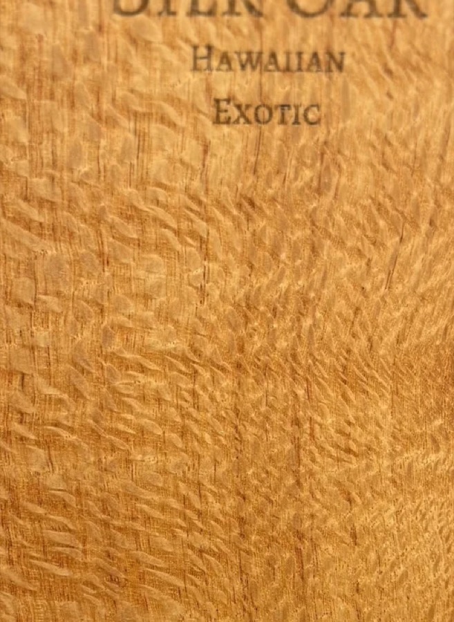 Closer detail of Silk Oak grain figure